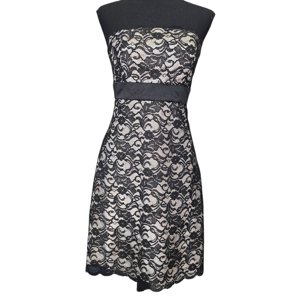 ⭐️White House Black Market Black Lace Strapless Cocktail Dress Sz 2